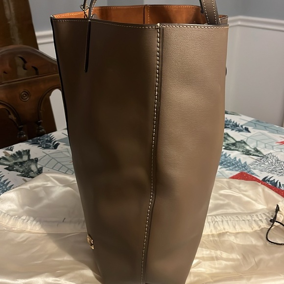 Coach North Tote - Picture 3 of 10